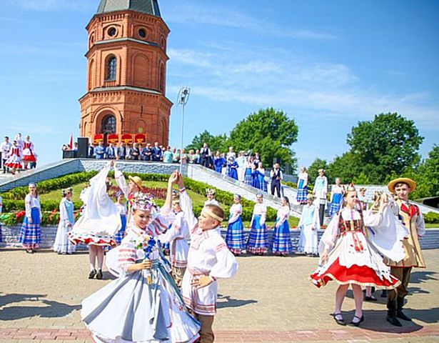Торжественный митинг на Буйничском поле