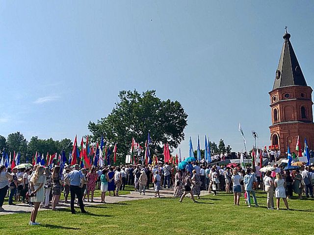 Торжественный митинг на Буйничском поле