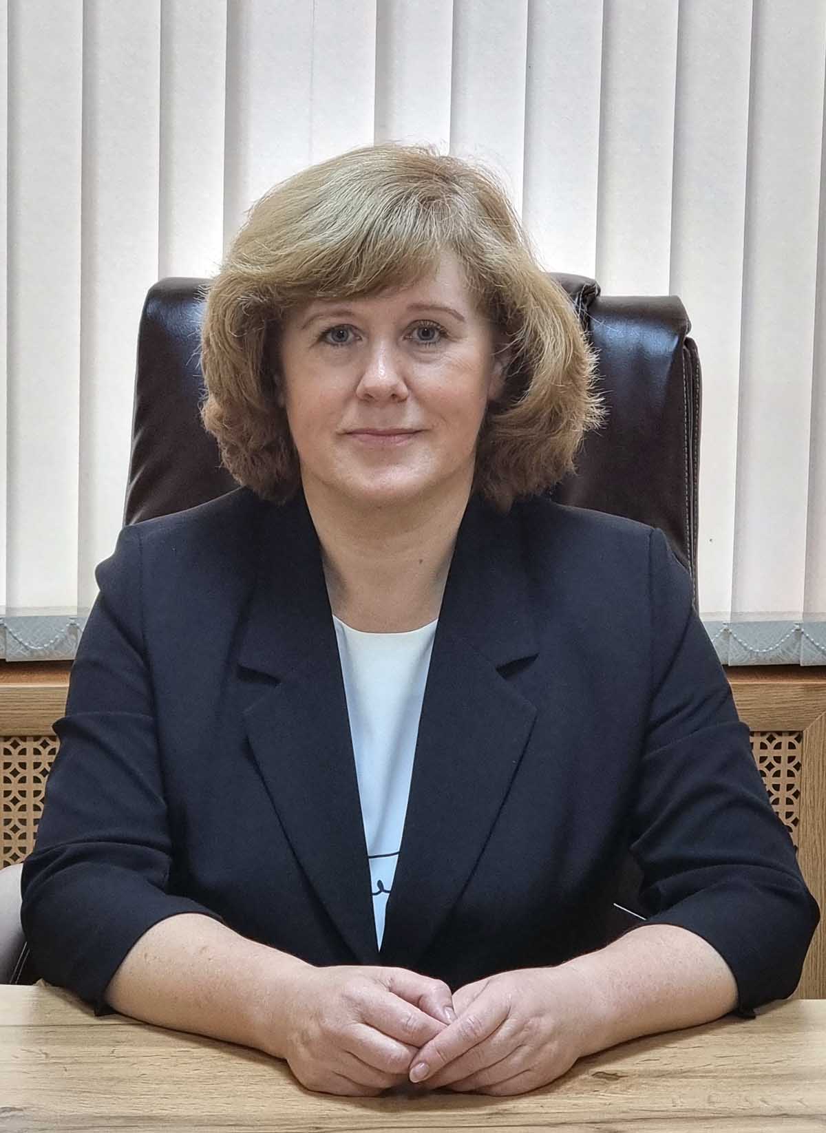 Елена Анатольевна ИВАШНЕВА, директор учреждения образования