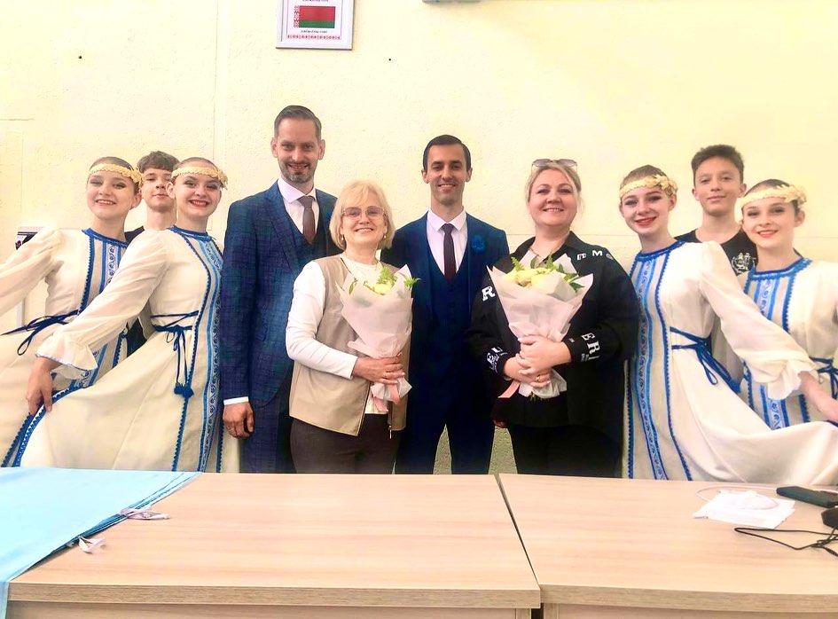 Болеем за наших!