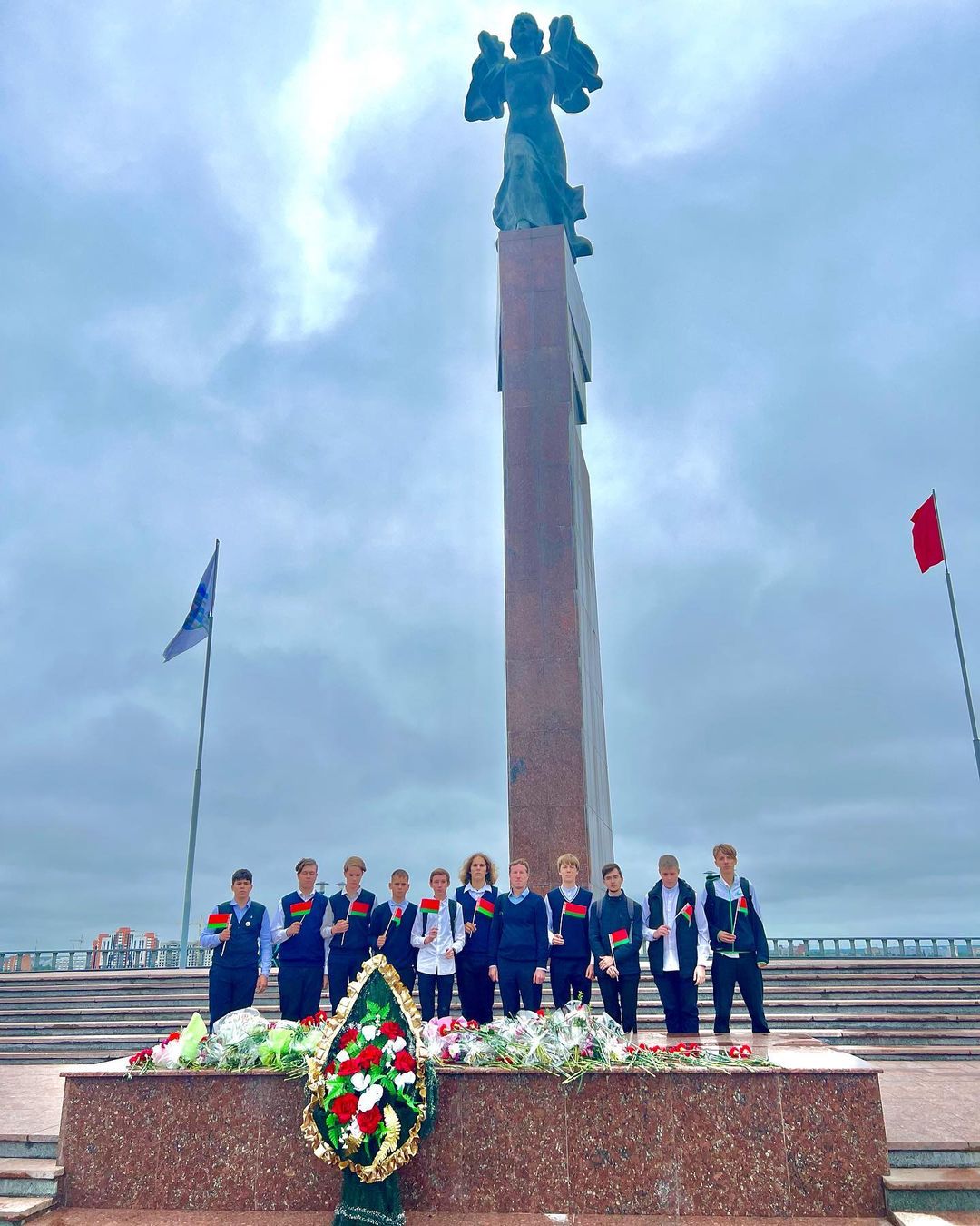 Память, которой не будет забвенья