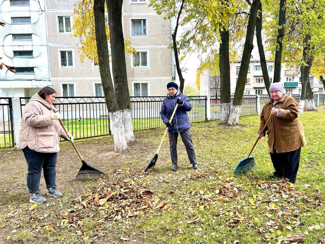 Ударным трудом поможем Родине!