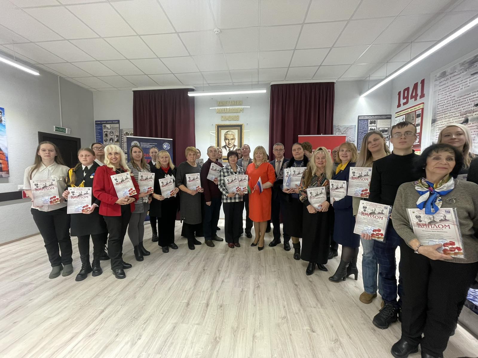 Кто такой Константин Симонов?