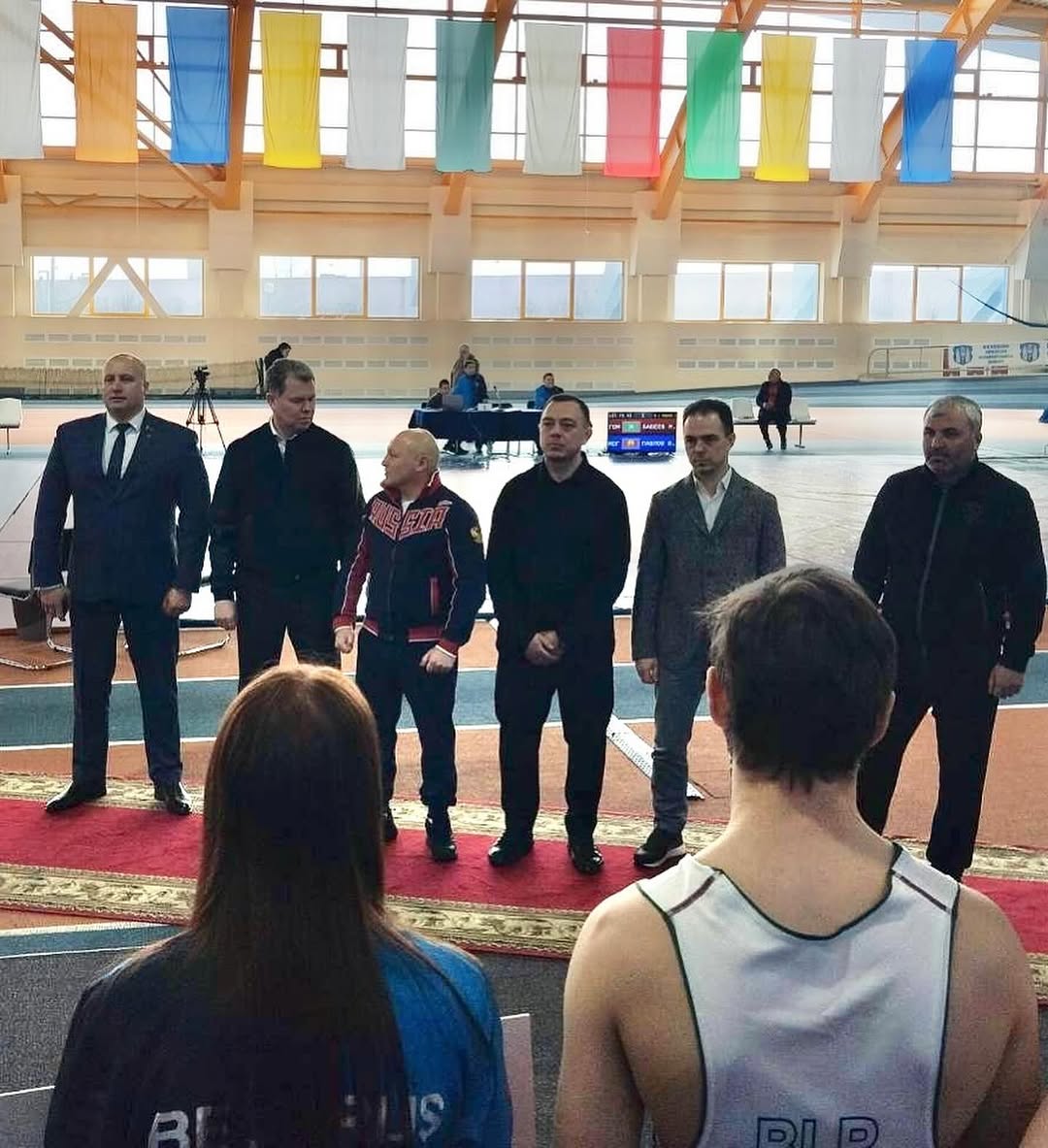 Болеем за наших