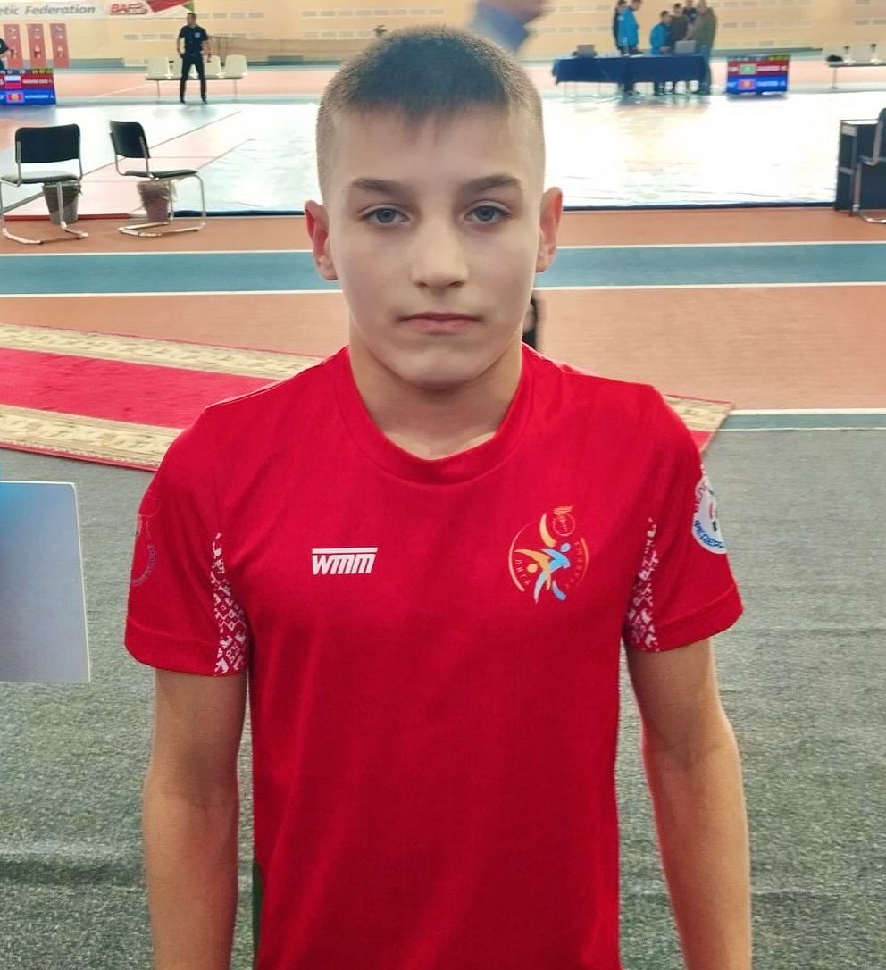 Болеем за наших