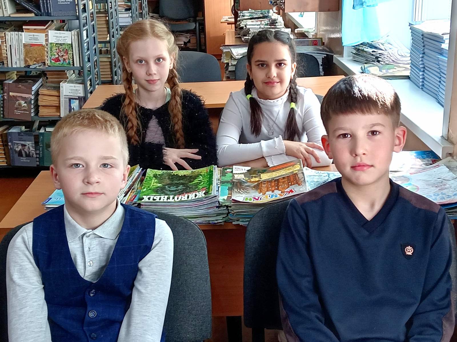 Патриотический час «И помнит мир спасённый»