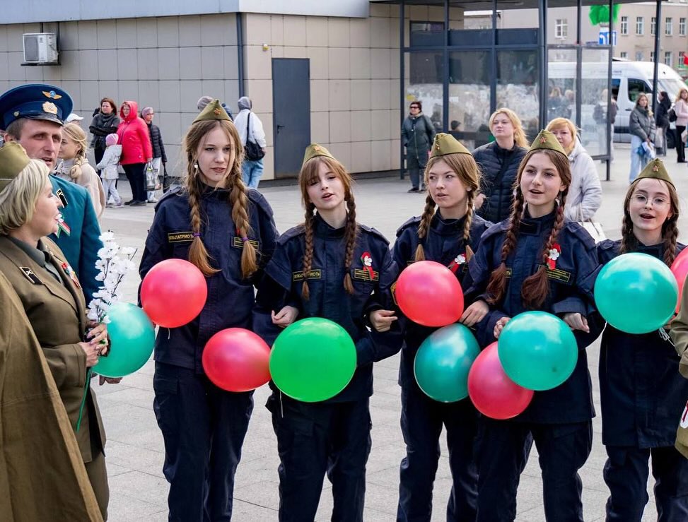 Поёт Победа!