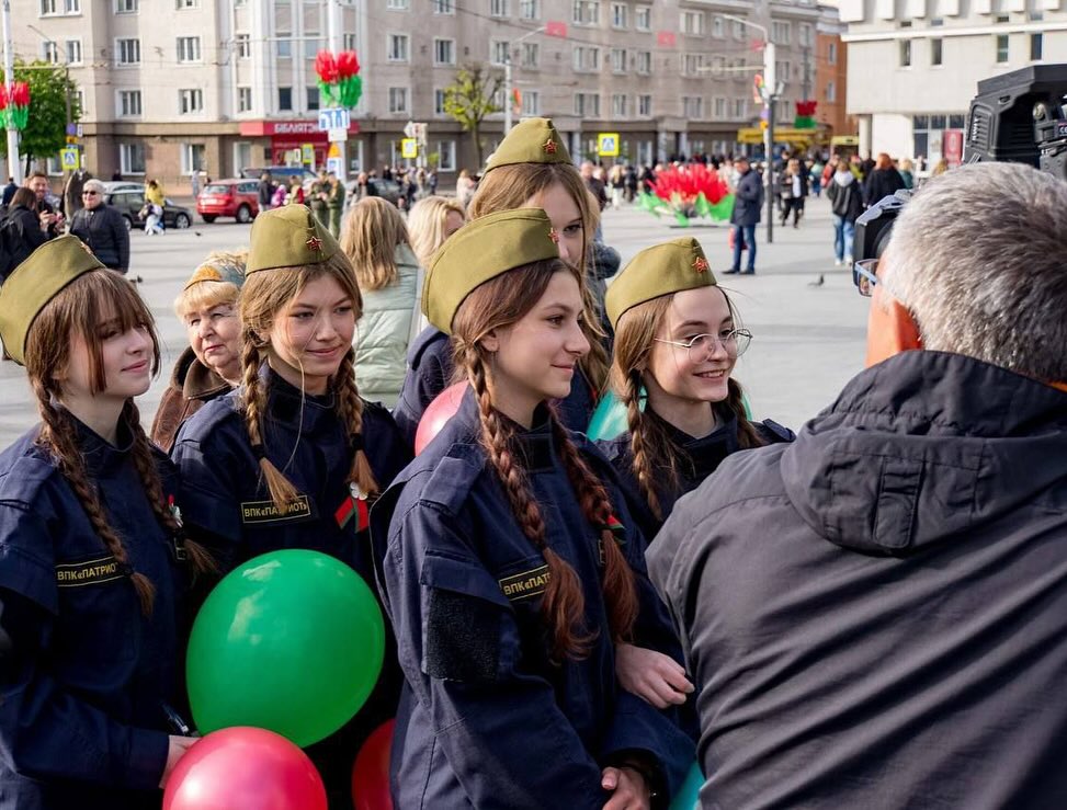 Поёт Победа!