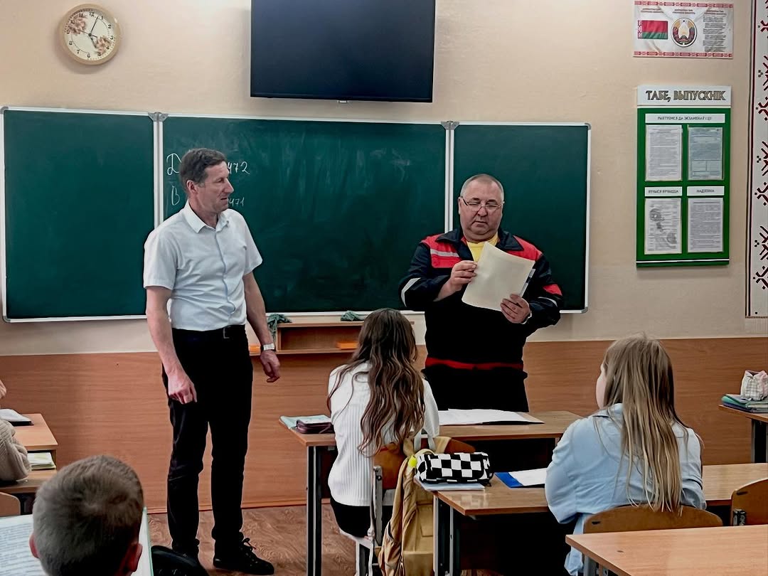 Представители Белорусской железной дороги предупреждают!