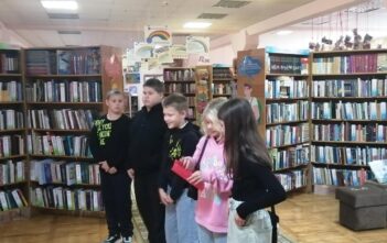 Запишись в библиотеку!