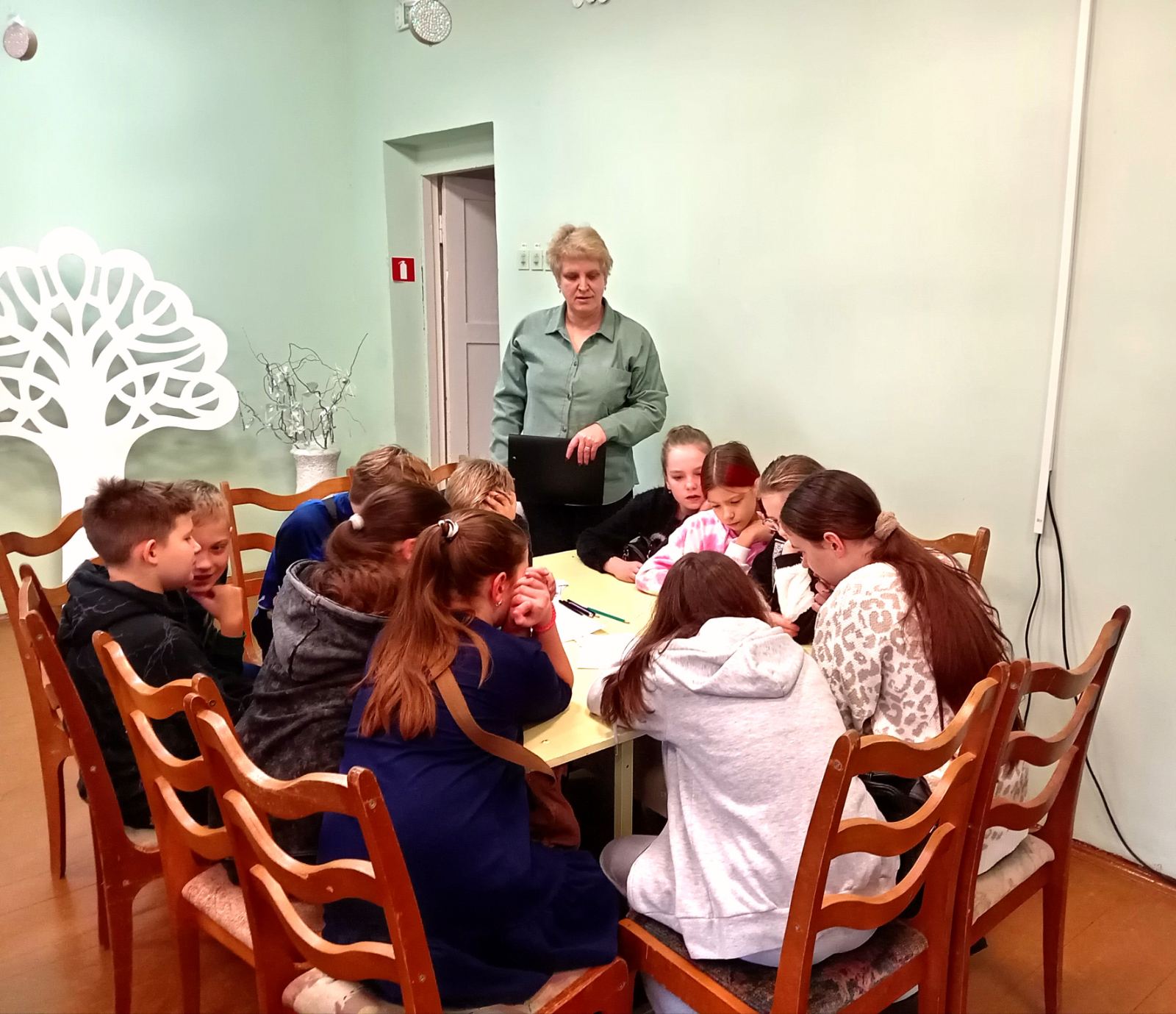 Познавательная игра «В мире профессий»