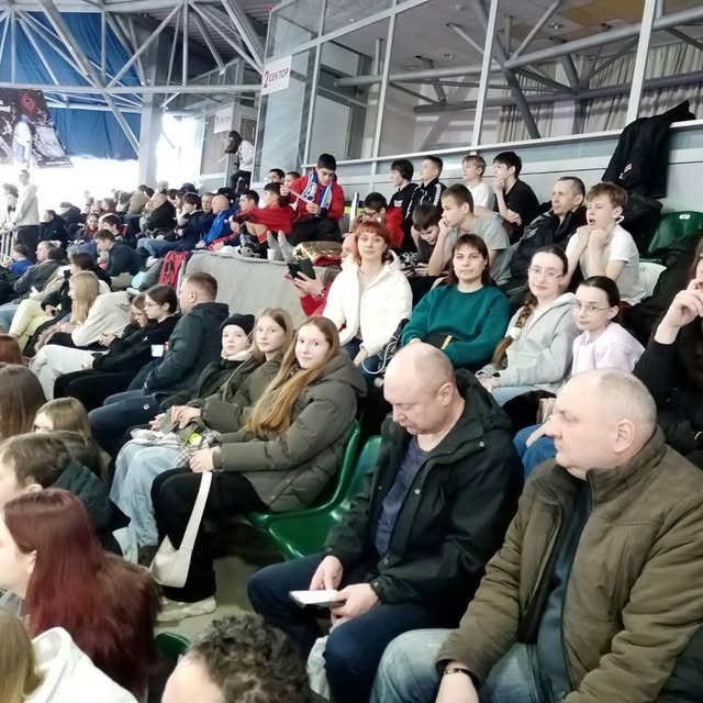 Болеем за наших