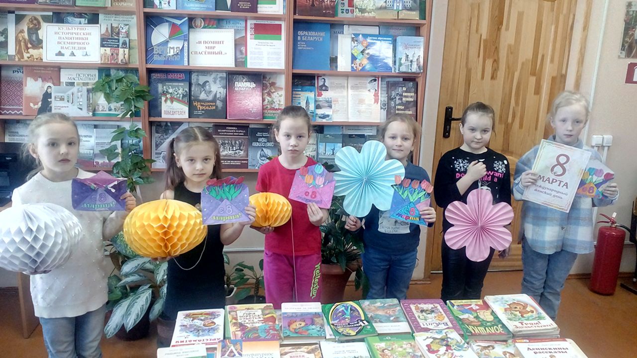 Викторина «Подари подарок маме»