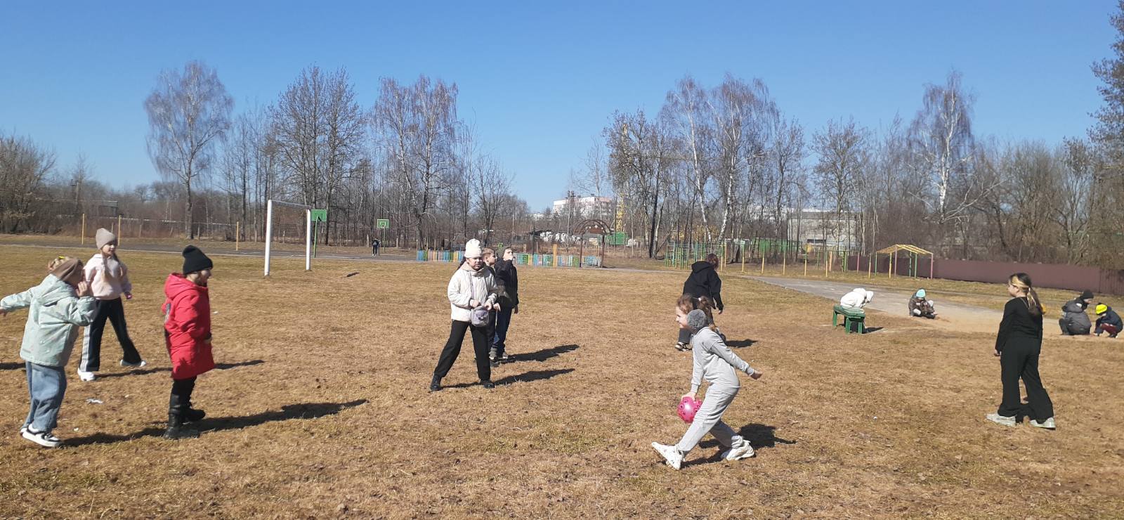 Сегодня на базе школы начал свою работу оздоровительный лагерь «Родничок»